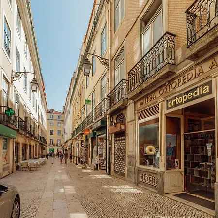 Downtown 3*