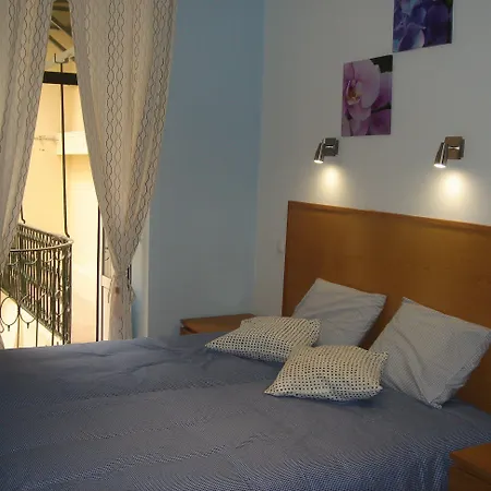 Casa de hóspedes Downtown 3*
